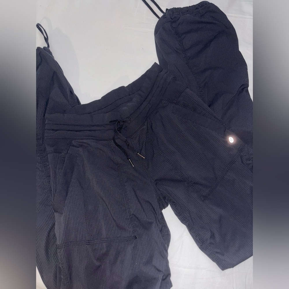 Lululemon dance studio pants size 6